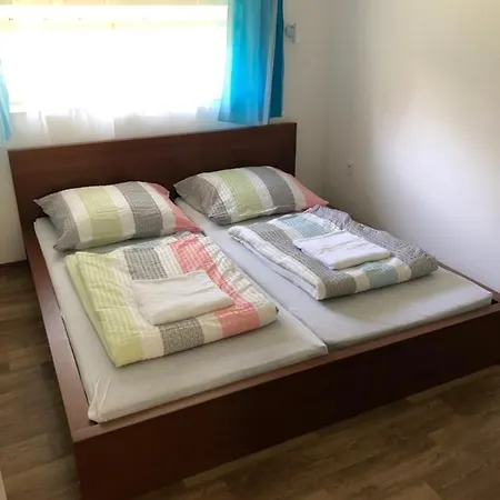 Schmidt Apartman 2. Csopak Exterior photo
