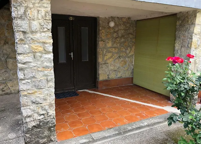 Schmidt Apartman 2.